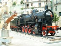 Paysages d'Aspromonte en Calabre – Train dans la ville de Bova