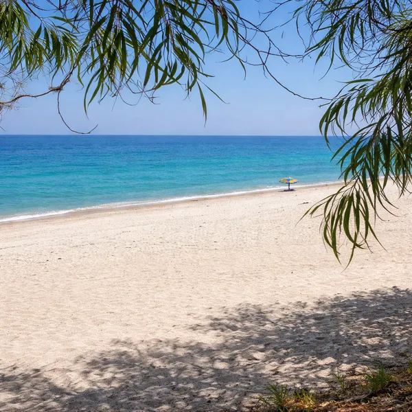 La plage de Vatro à Santa Caterina
